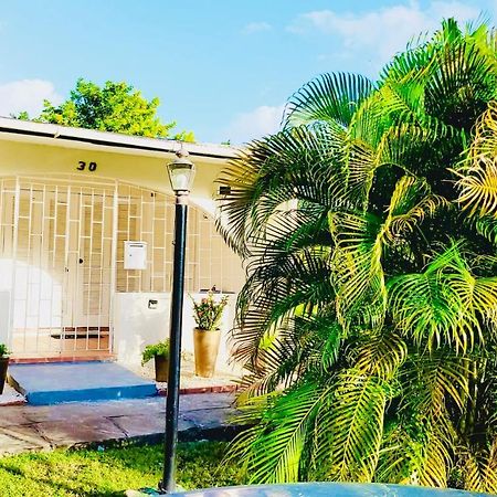 Sugalove Villa 30 Flamboyant Ave Saint James Kültér fotó